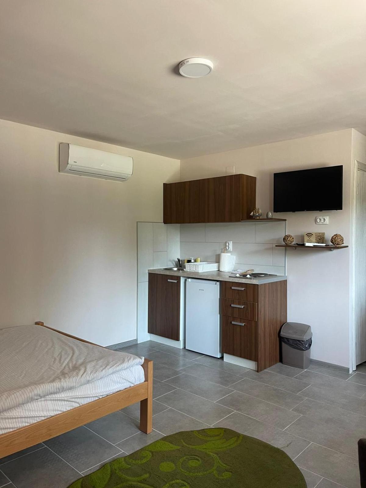 Apartmani Morava 54 Kocino Selo Екстер'єр фото