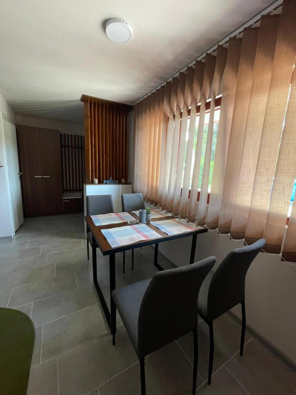 Apartmani Morava 54 Kocino Selo Екстер'єр фото