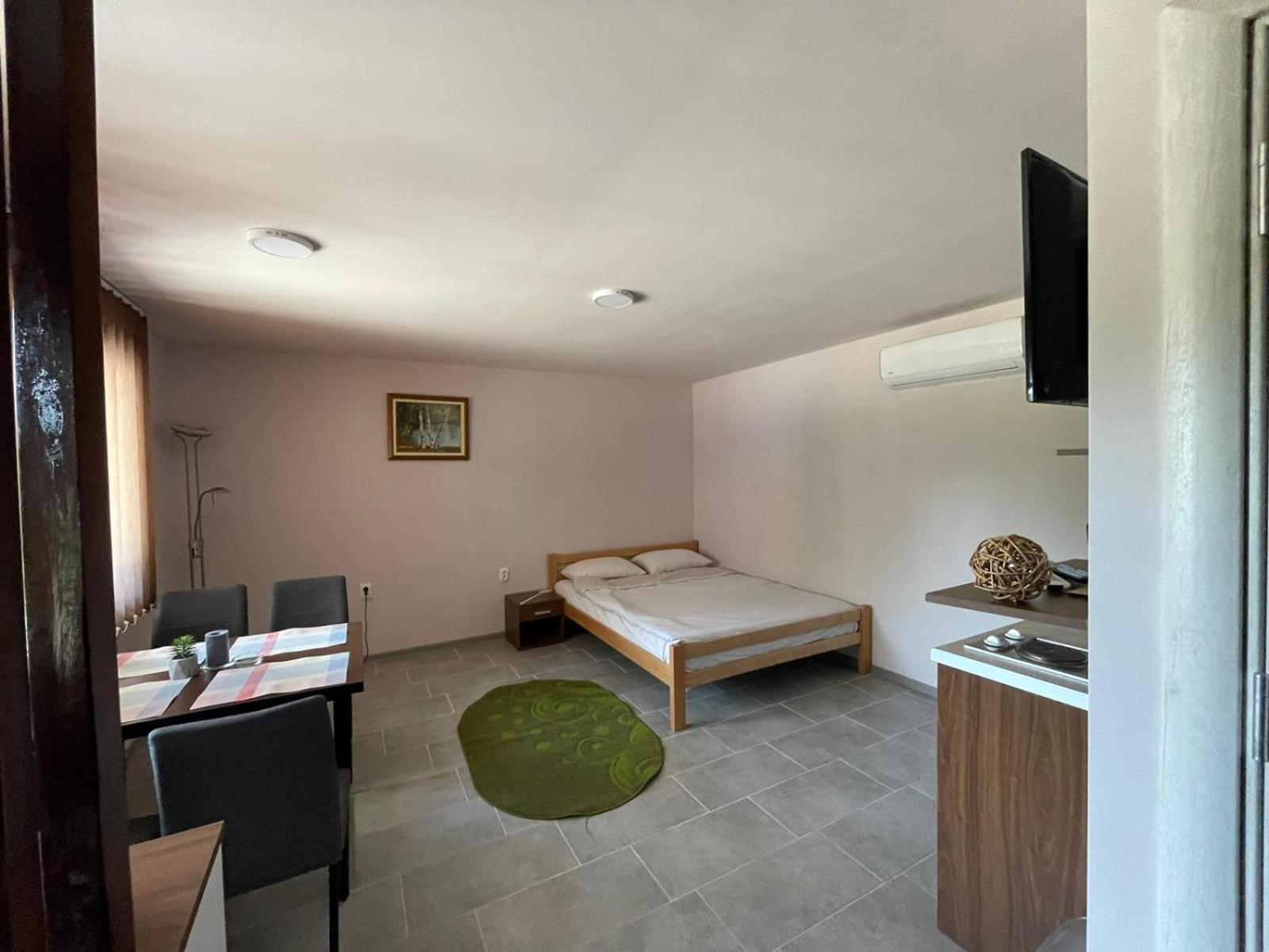 Apartmani Morava 54 Kocino Selo Екстер'єр фото